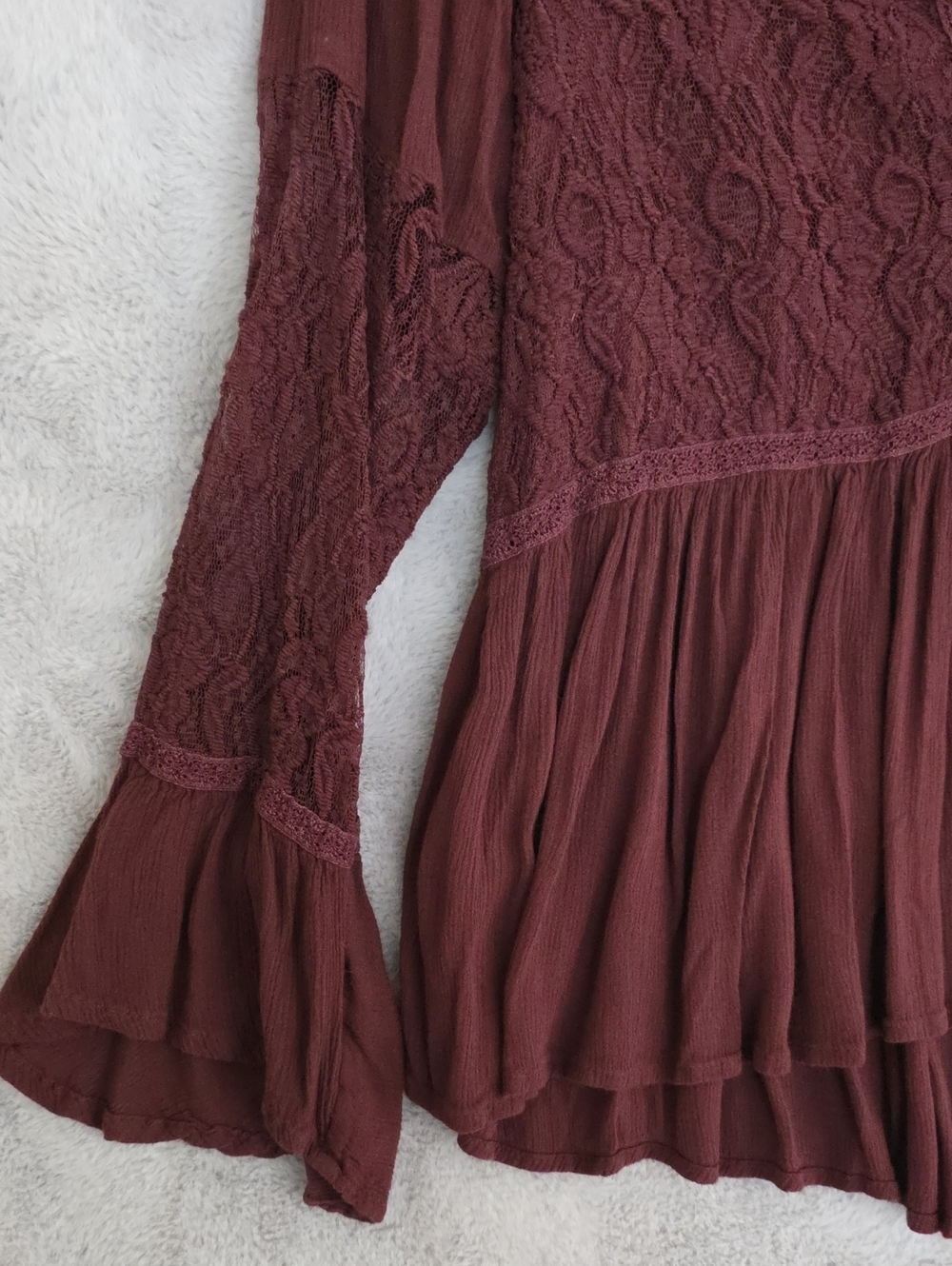 American Eagle Burgundy Lace Bell Sleeve Peplum Boho Top - Picture 2 of 12